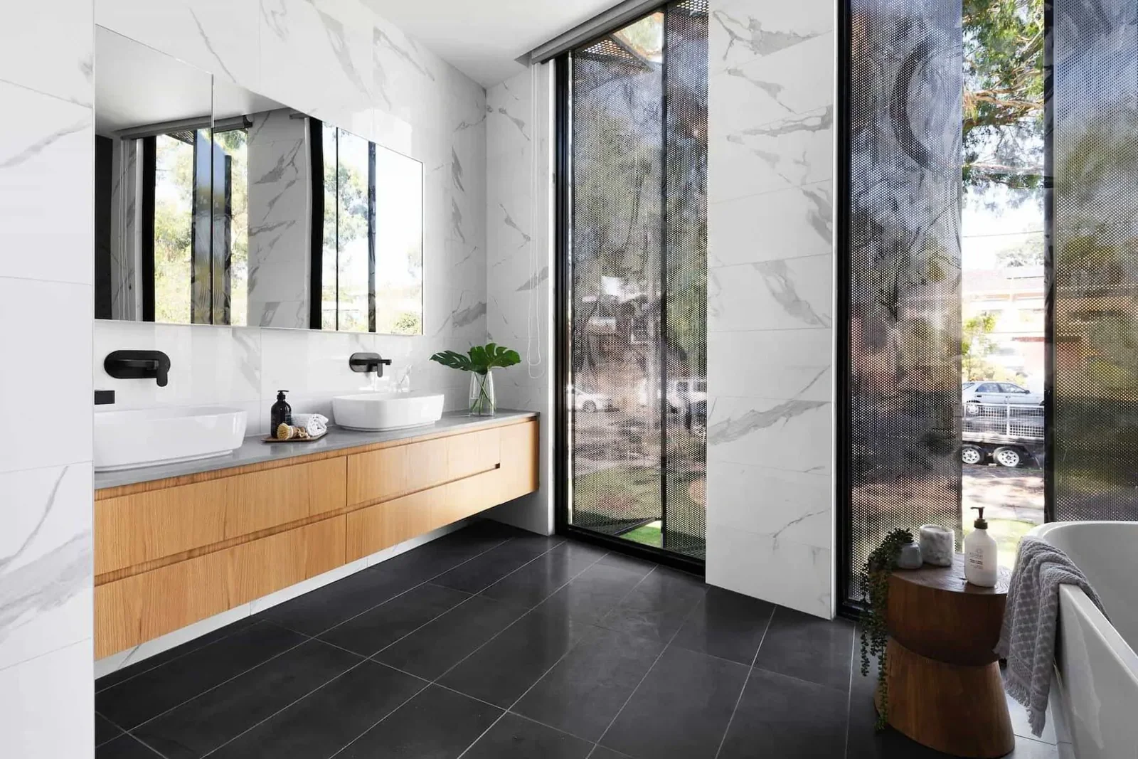 beautifully designed bathroom