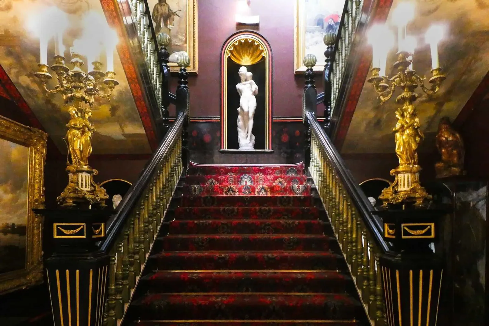 bifurcated stairs